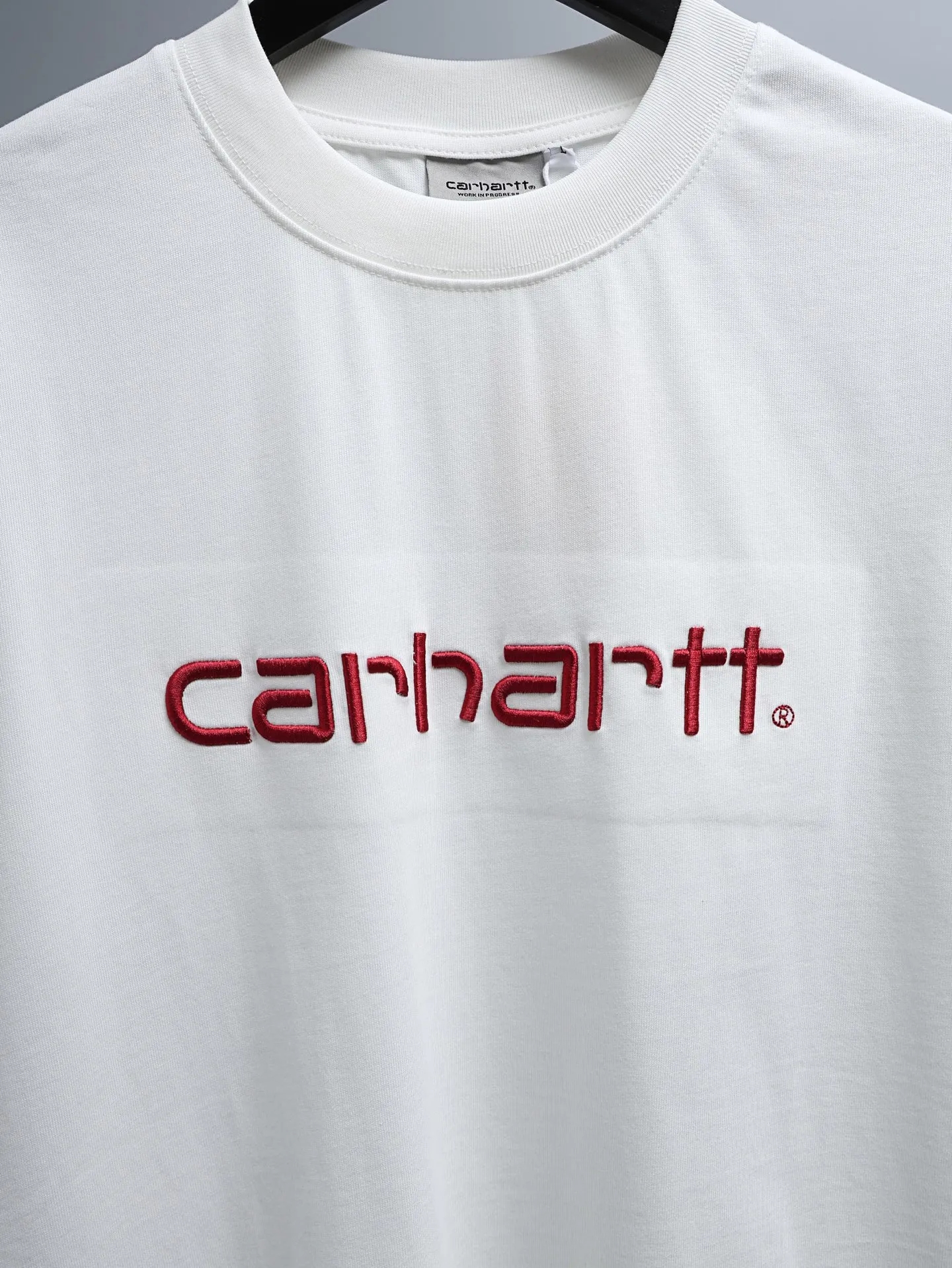 Carhartt 2꯭0꯭2꯭6 new spring and summer models ❤️ original ⌚️ high version Carhartt fabric is made of high-density pure cotton, does not deform and does not shrink. Process introduction: double thread movement. The chest logo uses high-quality embroidery🪡 technology. Color: White SIZE: M-XXL